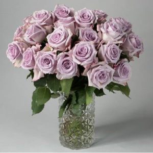 Lavender Roses | An Exceptional Long-Stem Bouquet in a Vintage Vase